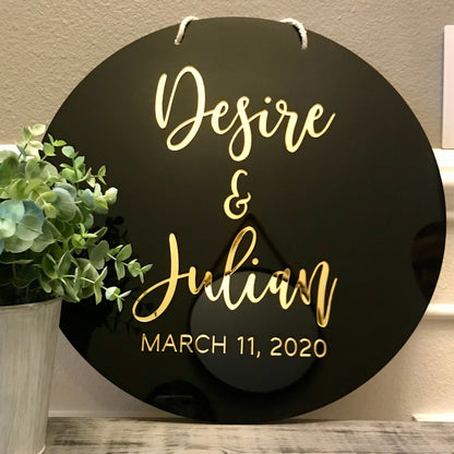 Couples Round 3D Acrylic Wedding Sign - VividEditions