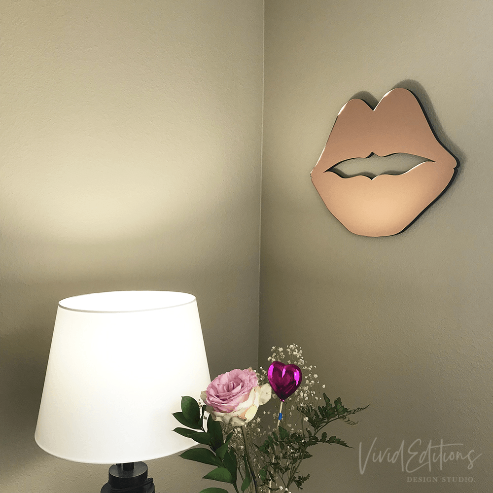 Rose Gold Mirror Lips Script Name - VividEditions
